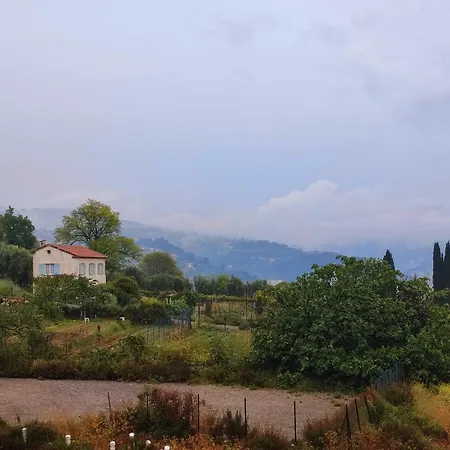 F2 Vue Et Montagne Au Calme 니스